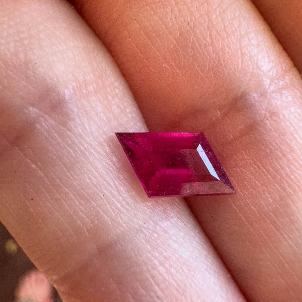 Rare!! Genuine .91ctw UNHEATED custom cut tourmaline in gem jar